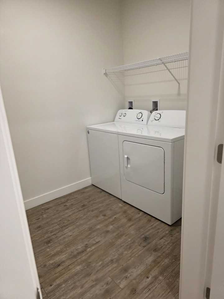 45875 Victoria Avenue #310 - Photo 4 of 8
