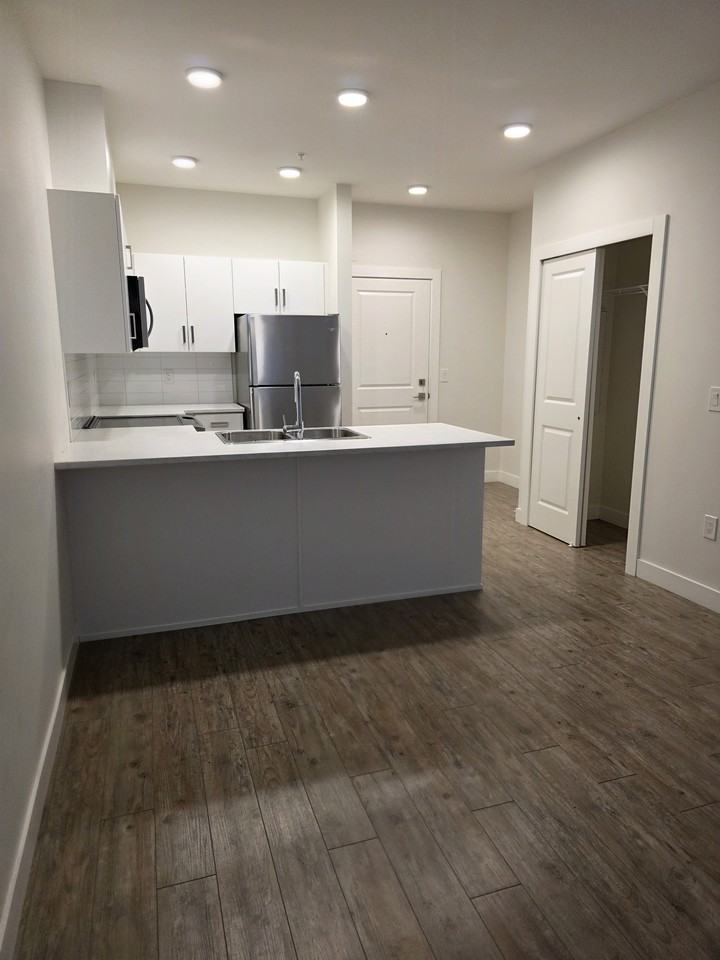 45875 Victoria Avenue #310 - Photo 5 of 8