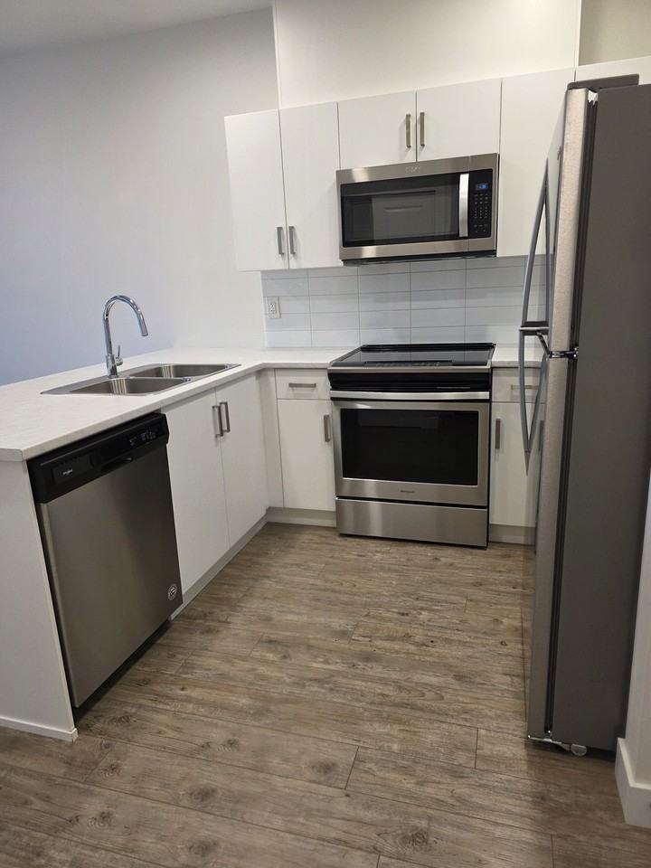 45875 Victoria Avenue #310 - Photo 7 of 8