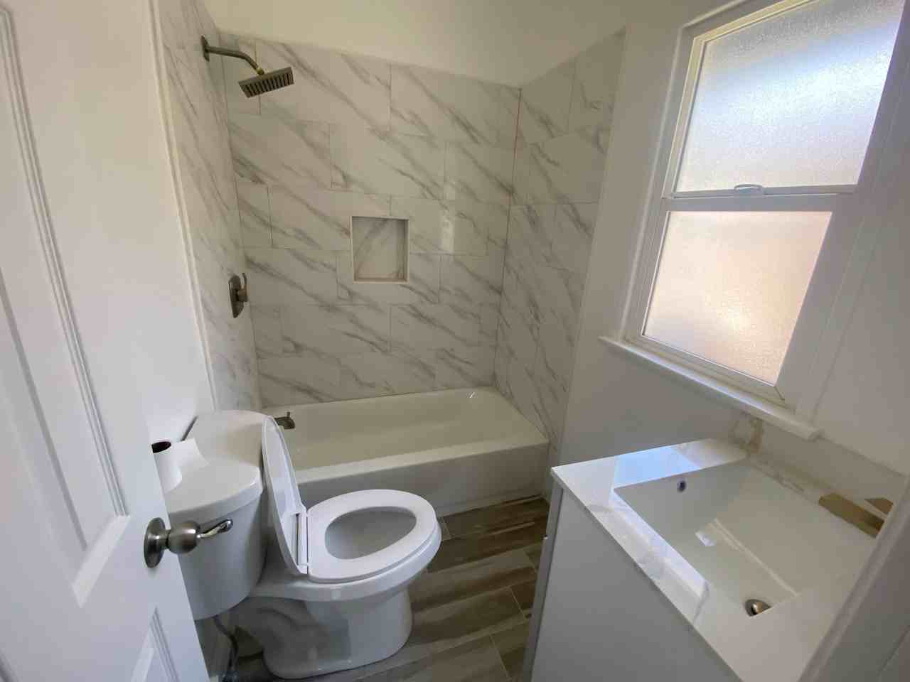 6127 Linden Ave #C - Photo 7 of 12
