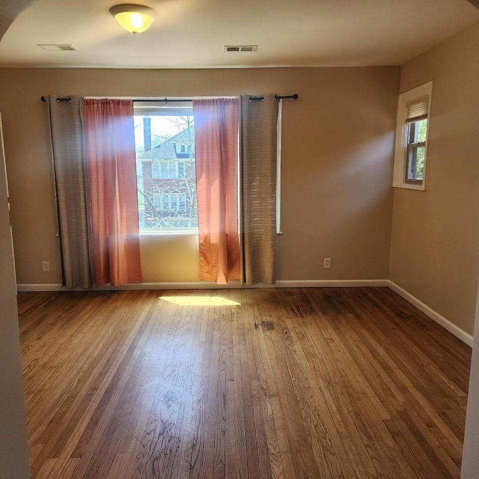 3452 Devonshire Rd - Photo 2 of 10