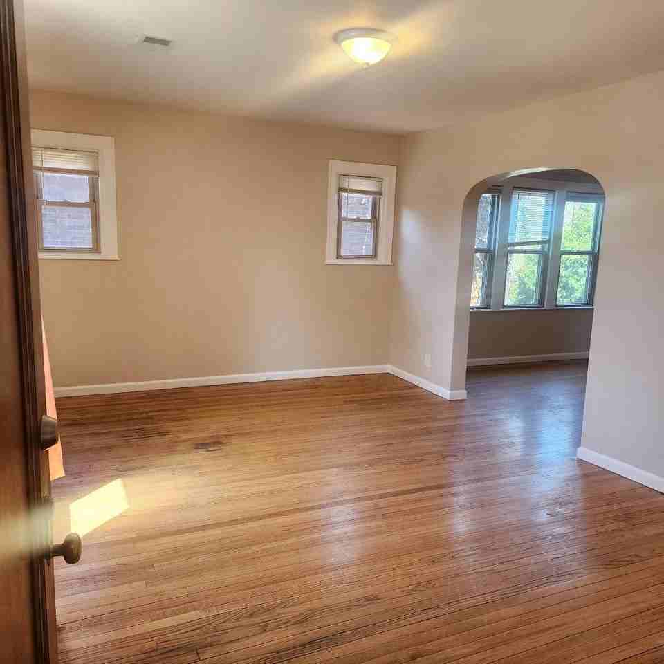 3452 Devonshire Rd - Photo 4 of 10