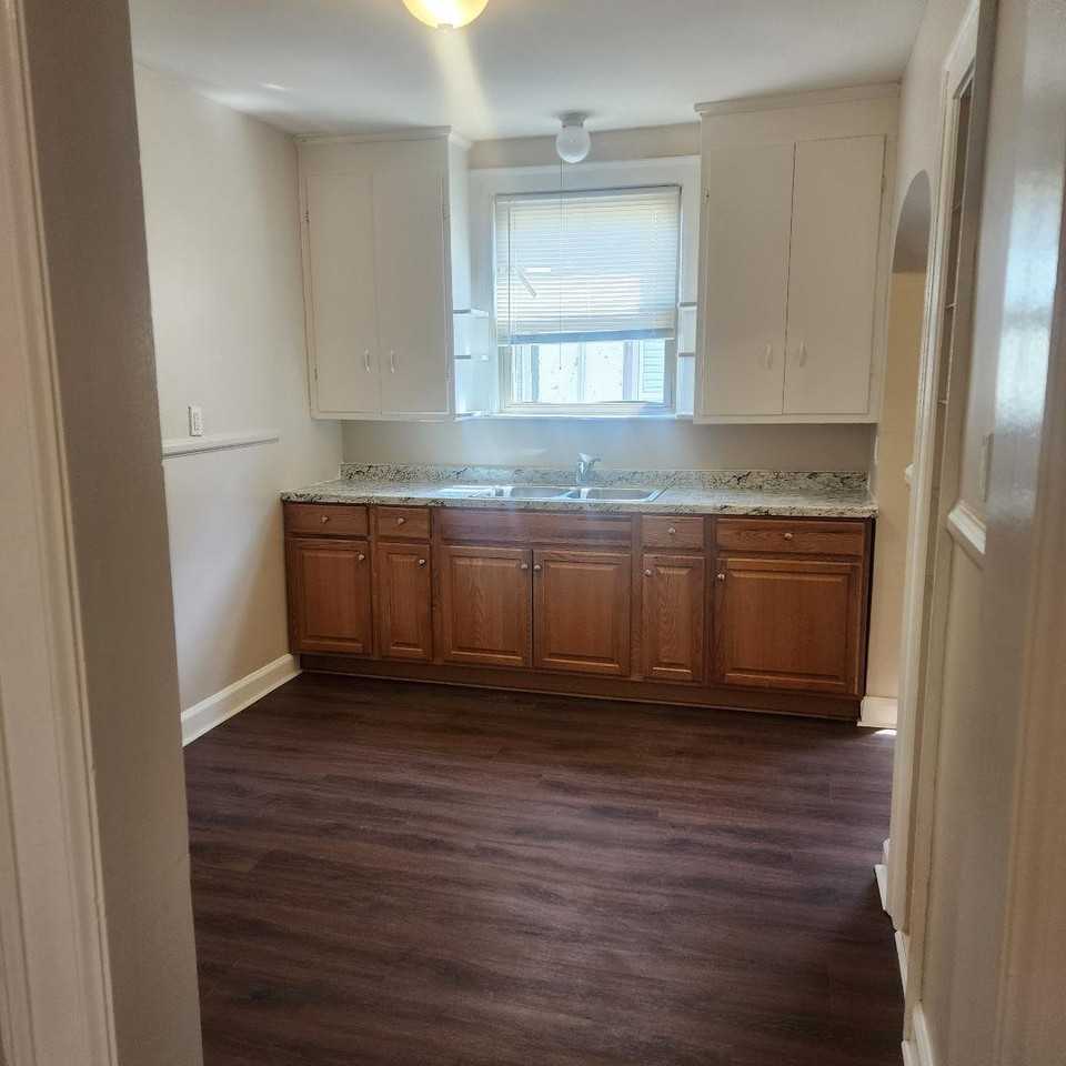 3452 Devonshire Rd - Photo 5 of 10