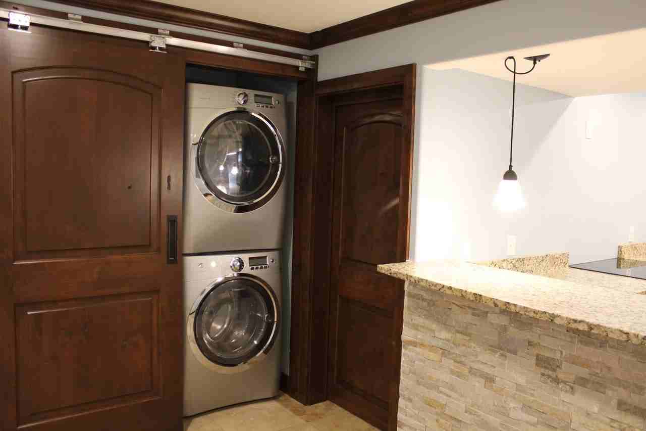 3175 E Peregrine Rd #1 - Photo 5 of 13