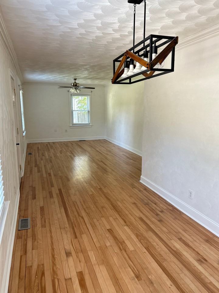 511 W Little Creek Rd - Photo 4 of 28