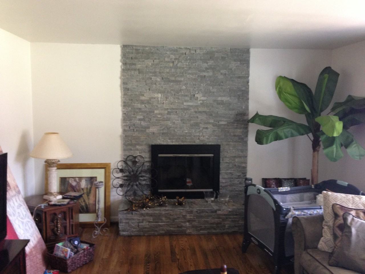 1079 Acri Dr - Photo 3 of 9