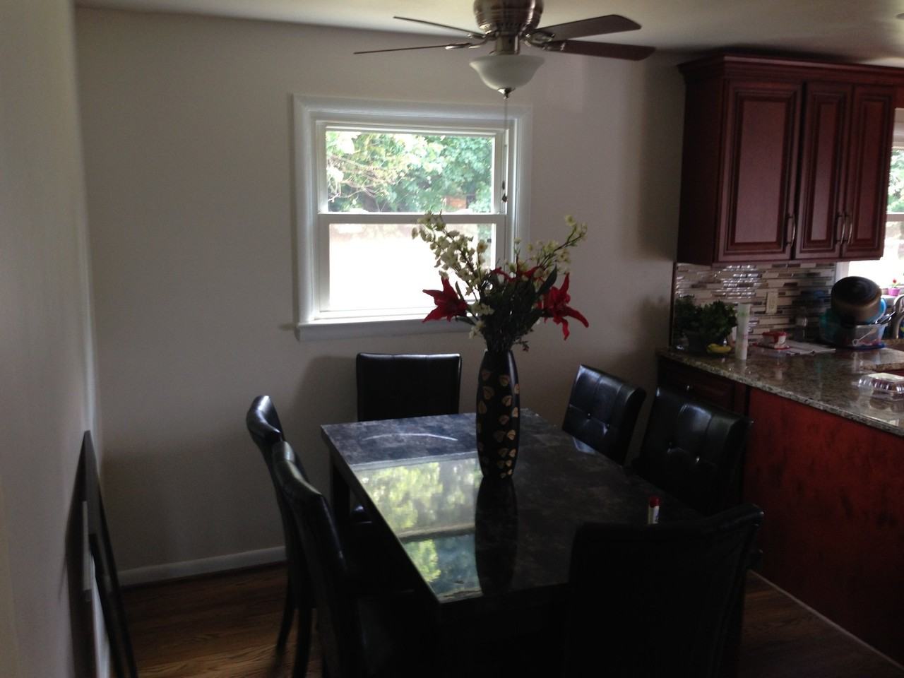 1079 Acri Dr - Photo 4 of 9