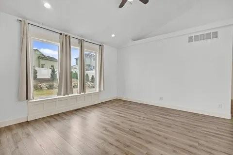 1270 Dolostone Dr - Photo 4 of 20