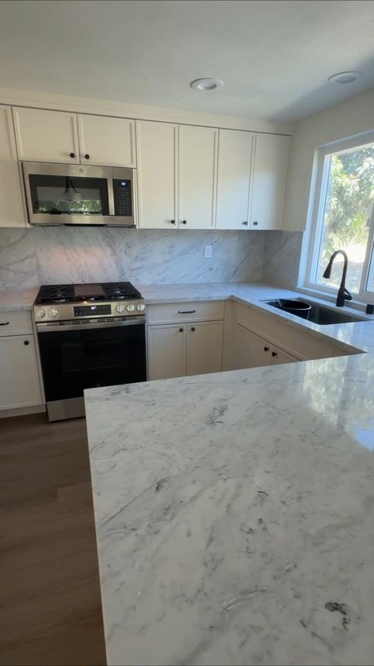 7520 Woodbine Way - Photo 2 of 17