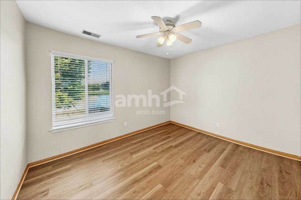 14233 S Hillsdale Ct - Photo 5 of 11