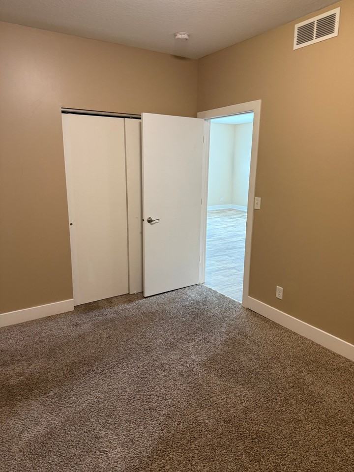 3515 2nd Ave S #304 - Photo 4 of 7