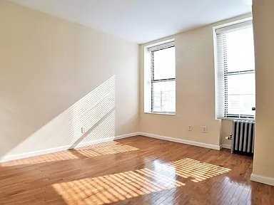864 Troy Ave #2B