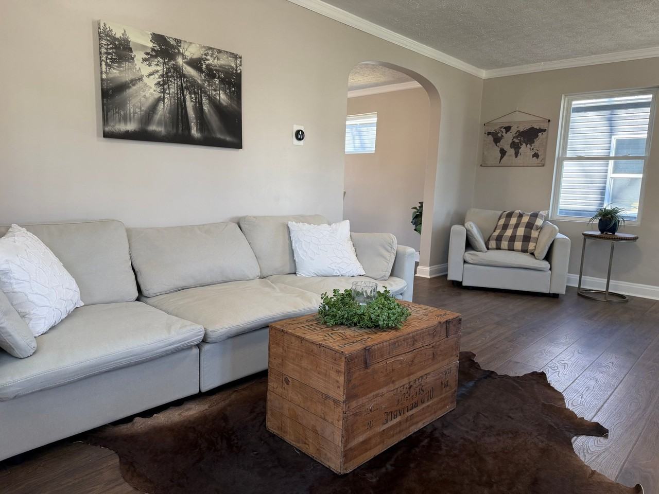 1373 Oakwood Ave - Photo 3 of 14