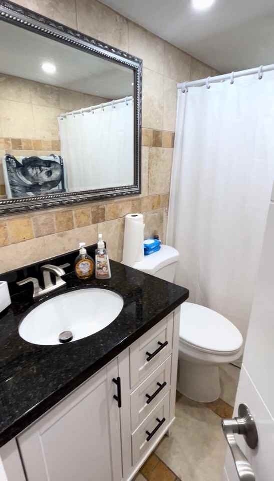 10829 Nw 7th St - Photo 7 of 9