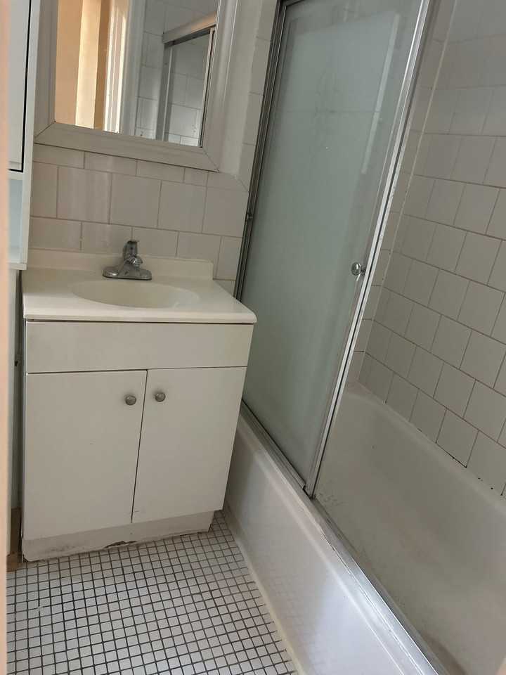 3413 98th St #1 - Photo 4 of 7