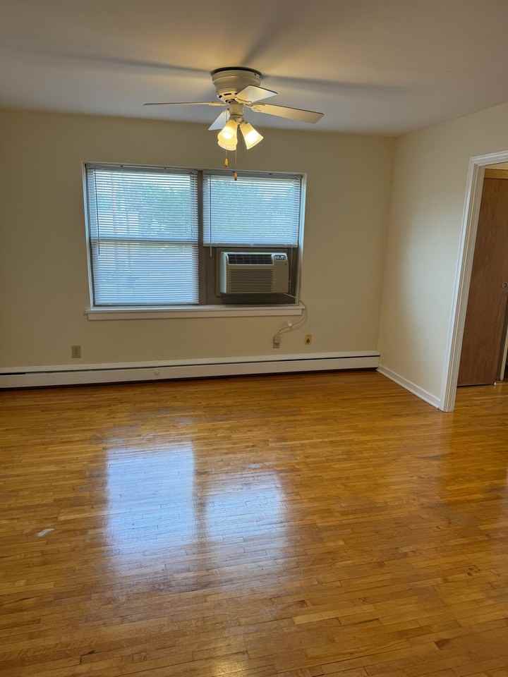 880 Cleveland Ave S #7