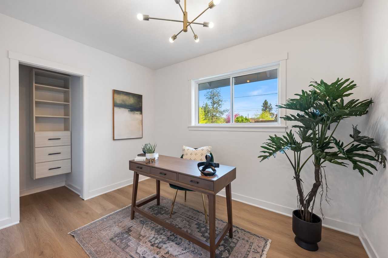 1235 Nw Hartford Ave #1 - Photo 6 of 18