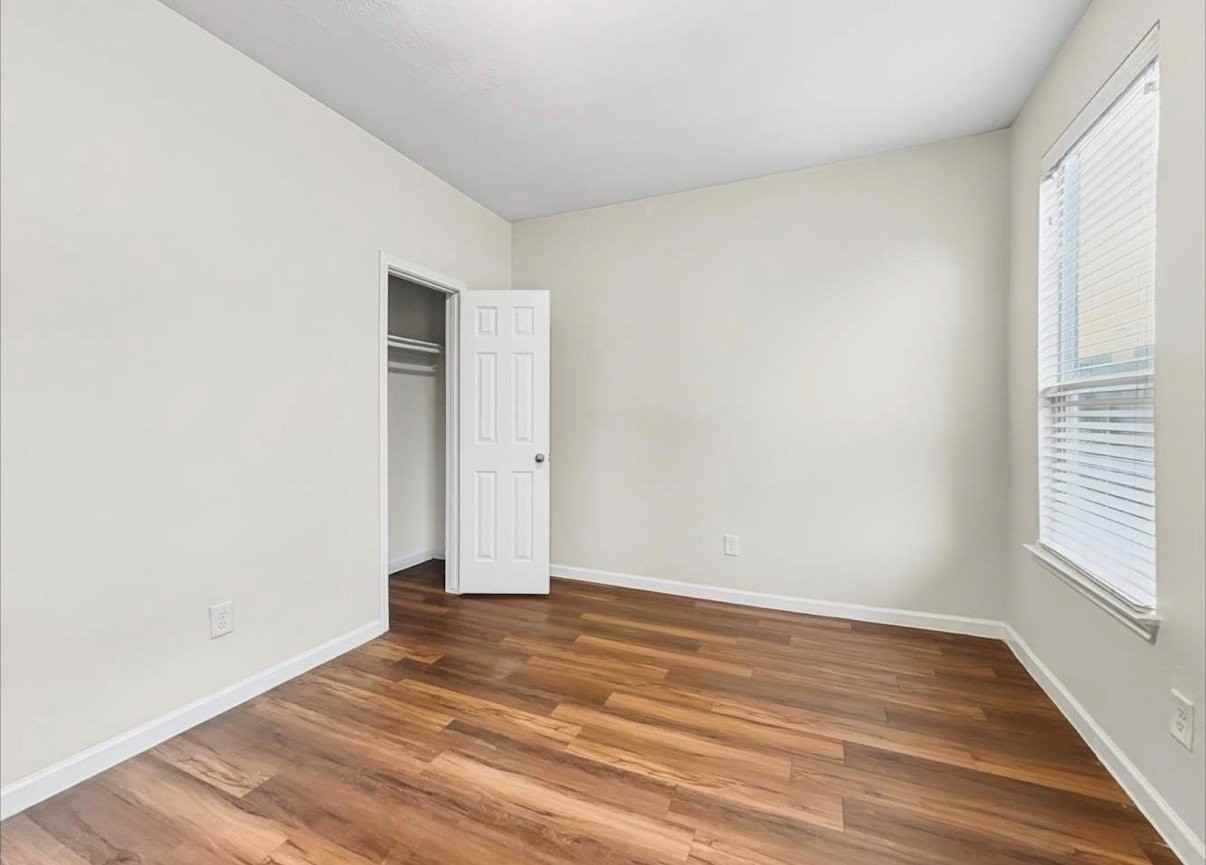 2060 W Roeser Rd #97 - Photo 5 of 8