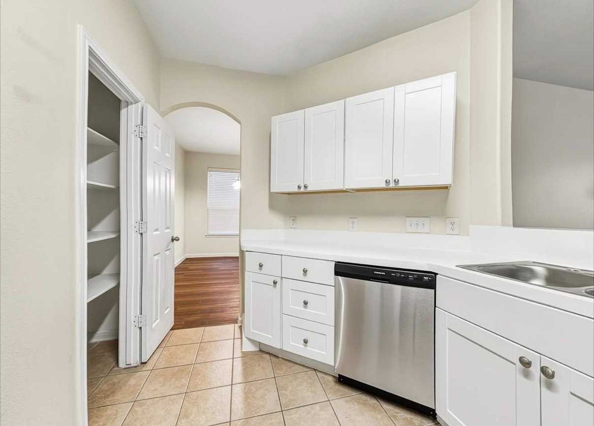 2060 W Roeser Rd #97 - Photo 6 of 8