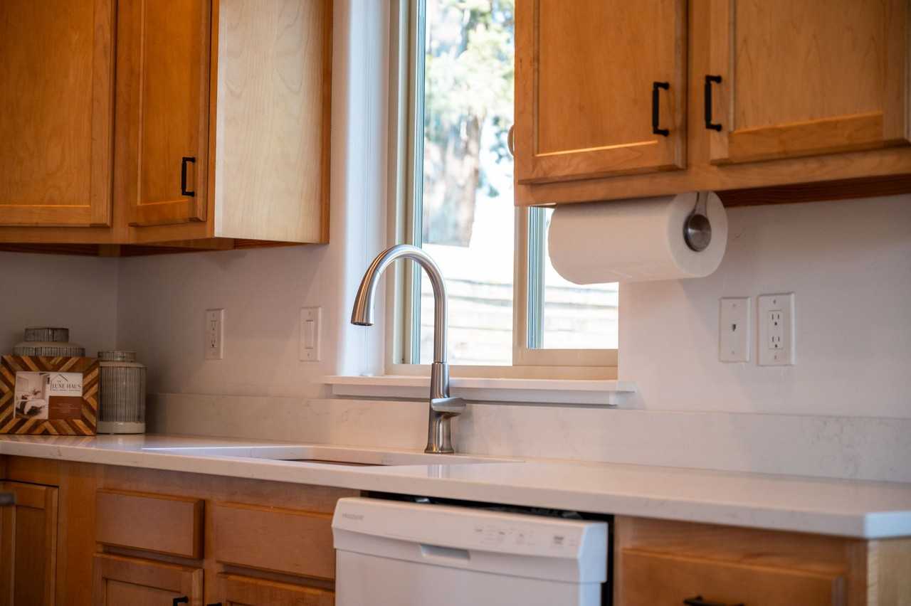 1235 Nw Hartford Ave #2 - Photo 7 of 17