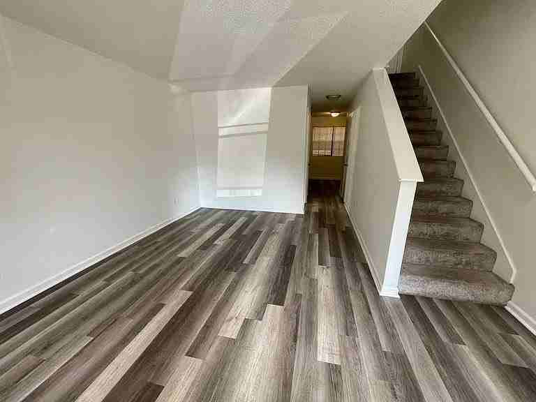 106 Kimeran Ln #D - Photo 2 of 6