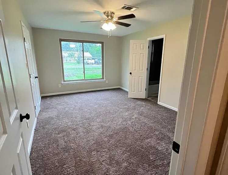126 Wood Manor Ln - Photo 7 of 11