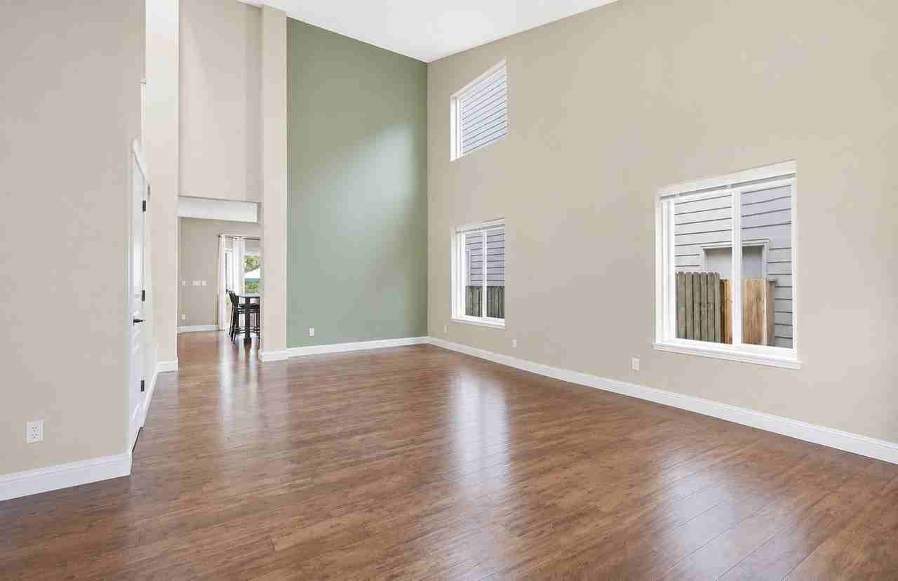 17318 Sw Galewood Dr - Photo 2 of 20