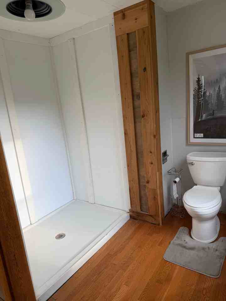 17945 Grundy Rd - Photo 5 of 12