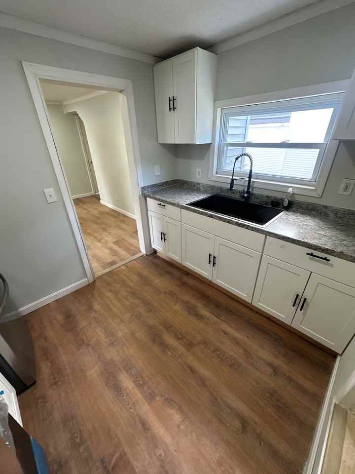 45 W Bates St #A - Photo 7 of 14