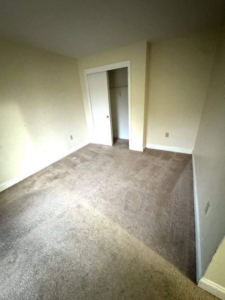 230 Eastern Ave - Photo 3 of 8