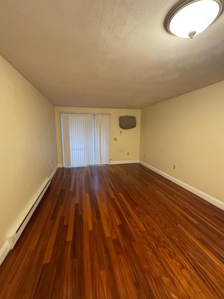 230 Eastern Ave - Photo 6 of 8