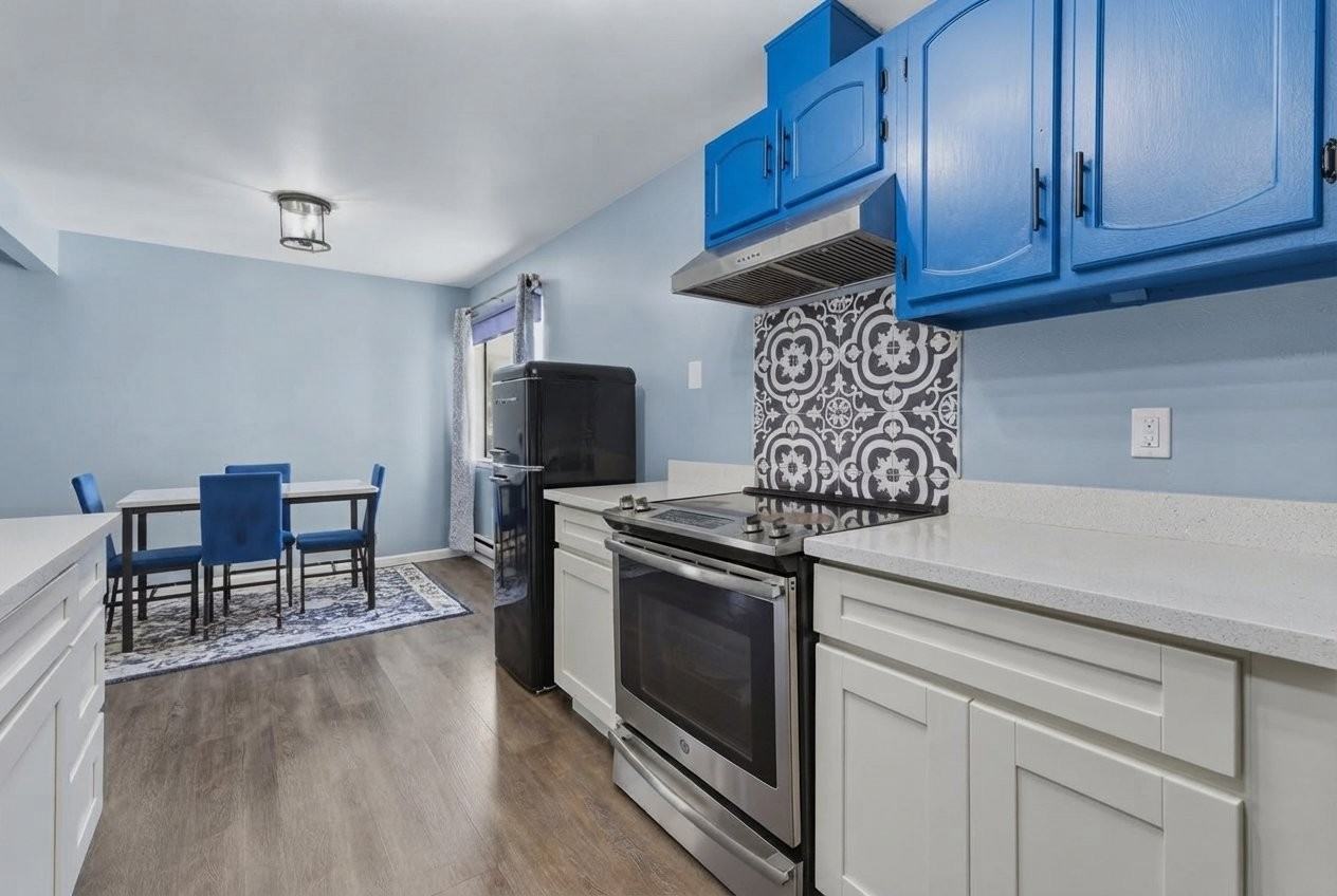 2500 Miramar Ave #201 - Photo 3 of 11