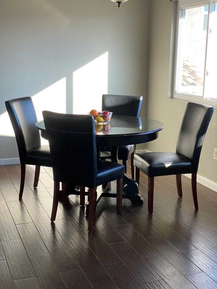 1370 Palomar Pl - Photo 7 of 12