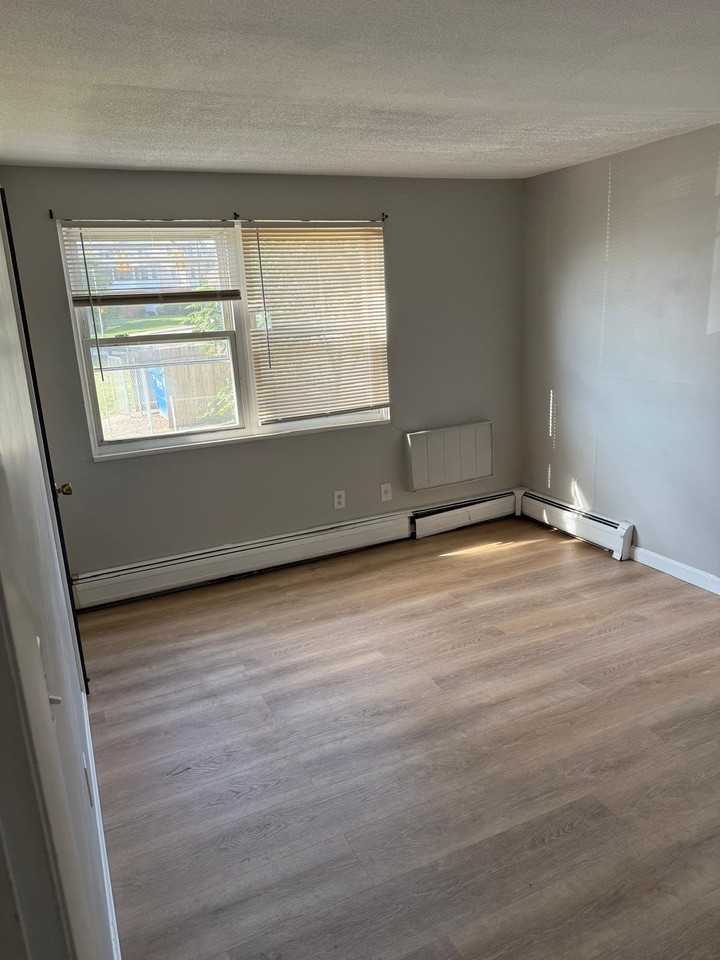 144 George St #4 - Photo 7 of 14