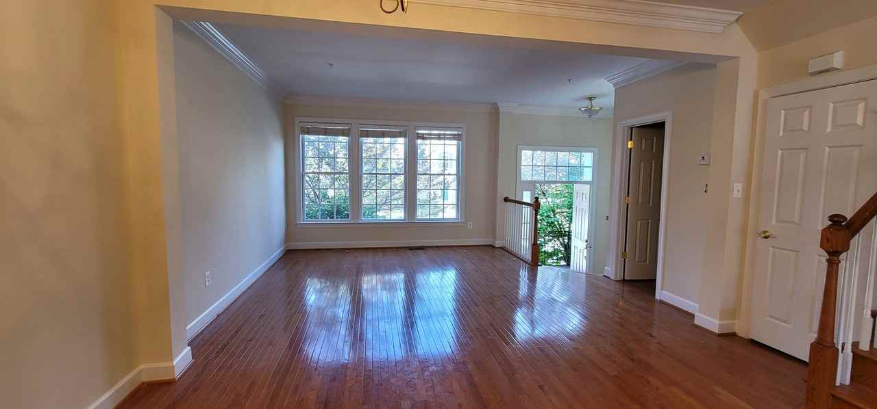 1641 Piccard Dr - Photo 5 of 20