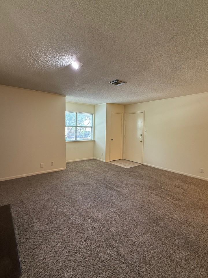 7738 Charmers Rd #907 - Photo 5 of 23