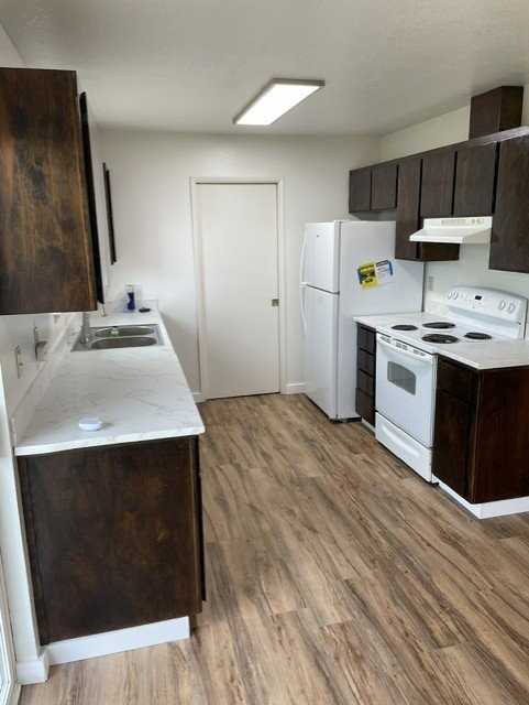 1596 E Central Ave - Photo 3 of 13