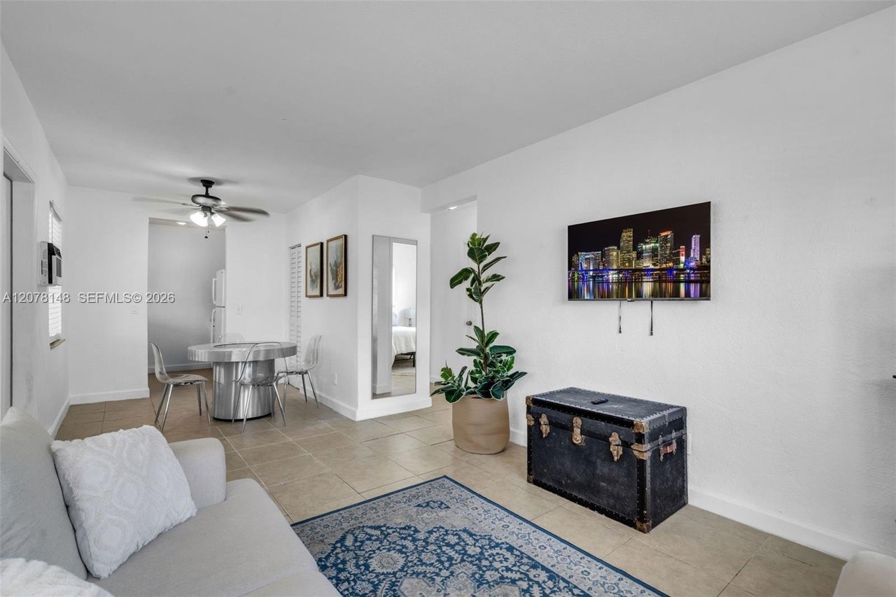 1021 Nw 23rd Ave #1021 - Photo 4 of 11