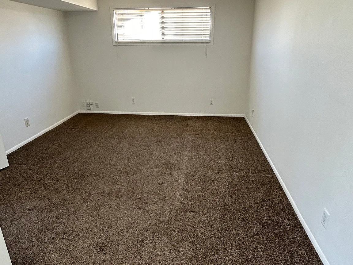 1715 West Pershing Avenue - Photo 3 of 4
