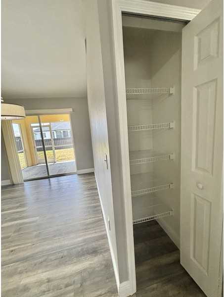 1744 Nw 18th St - Photo 4 of 22