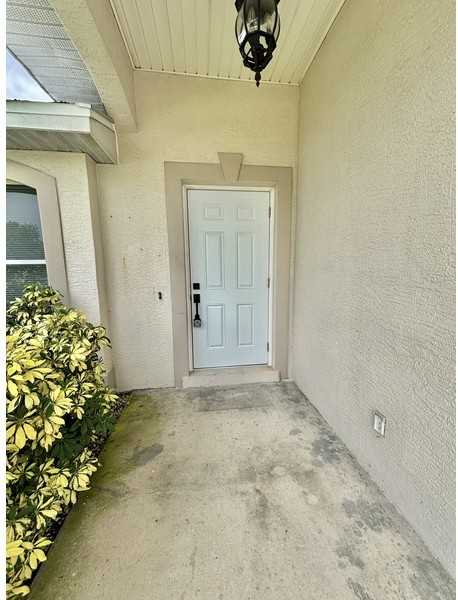 1305 Se 8th Ave - Photo 2 of 27