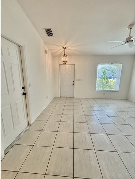 1305 Se 8th Ave - Photo 3 of 27