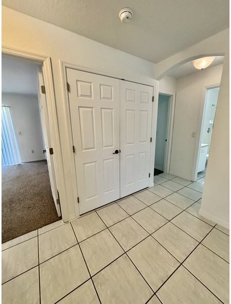 1305 Se 8th Ave - Photo 4 of 27