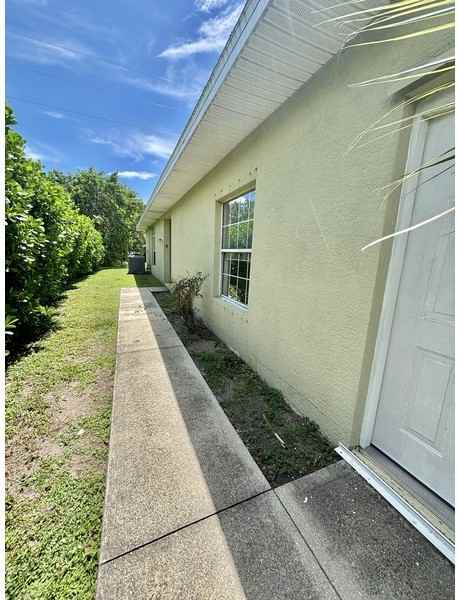 830 Sw 47th Ter - Photo 2 of 34