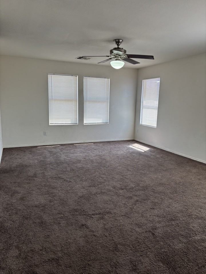 5917 W Southgate Ct #NA - Photo 4 of 6