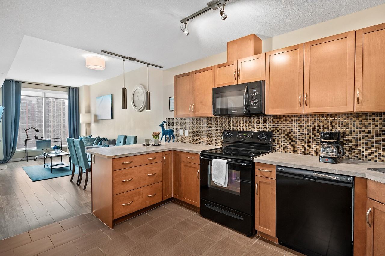 1320 Alura (South Tower) - Photo 4 of 25
