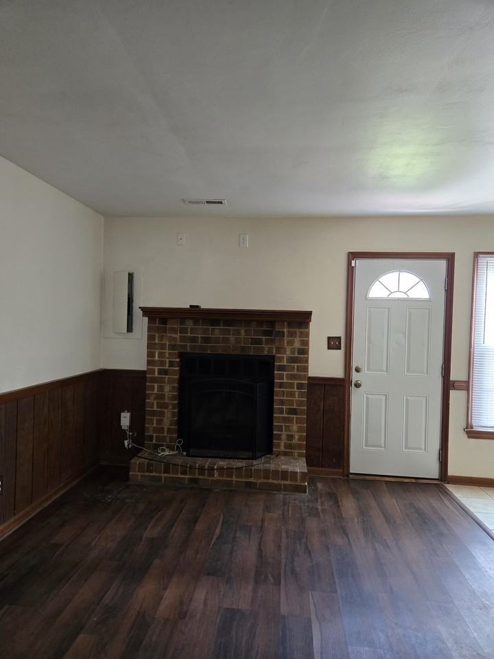 4767 Marlwood Way #1 - Photo 5 of 17
