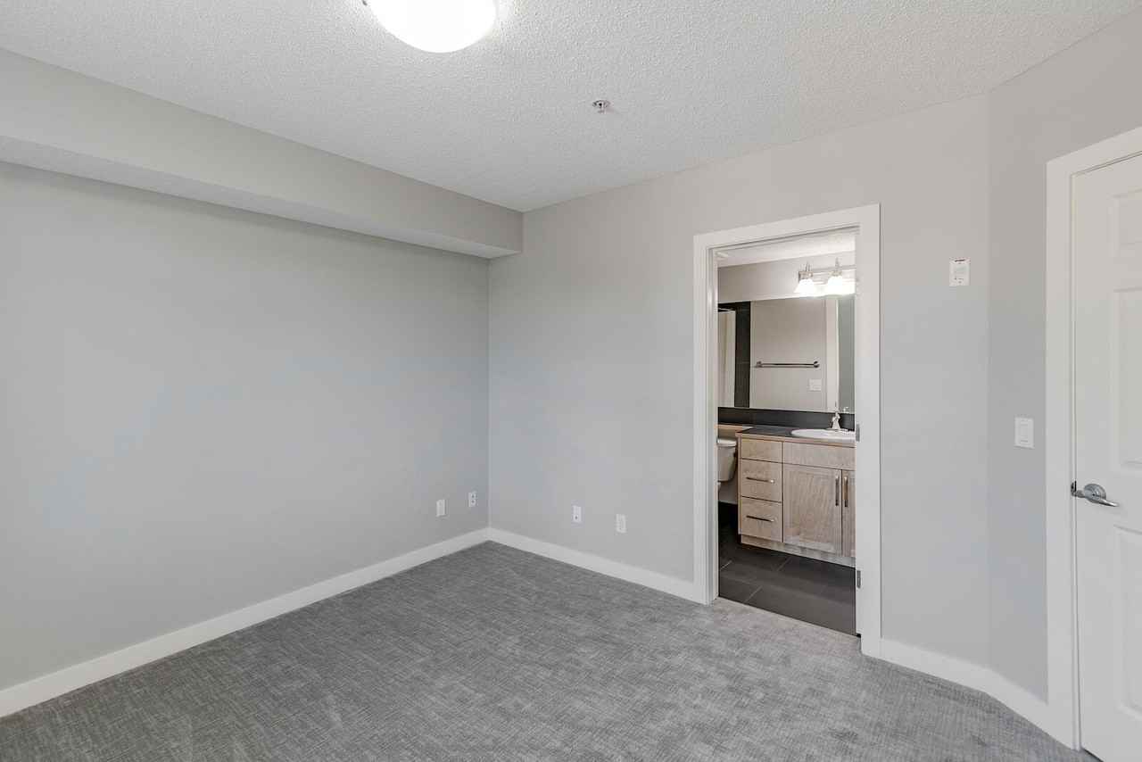 2419 - 2419 Centre Street Northwest - Photo 7 of 19