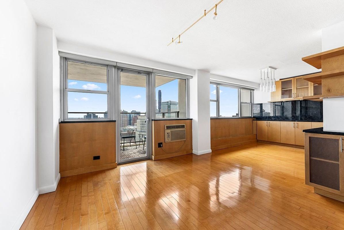 75 Henry St #18P - Photo 5 of 9