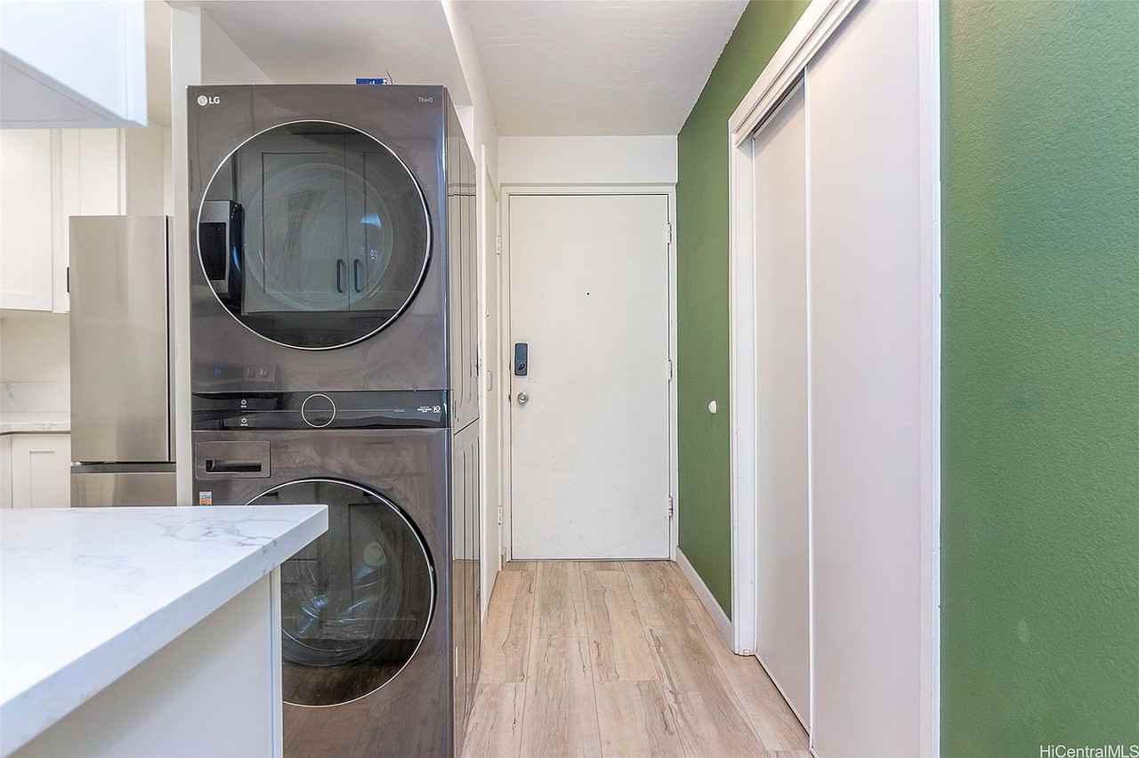2222 Aloha Dr #127 - Photo 2 of 11
